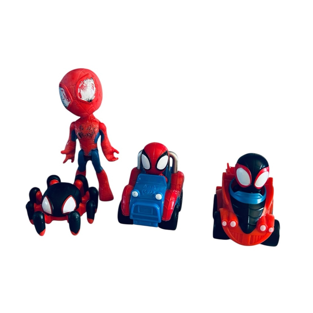 Spidey and His Amazing Friends Web-Quarters- 2 Spidey Figures/ 4 Racers & Spider - Picture 9 of 12